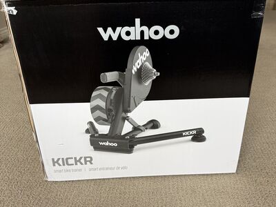 Wahoo KICKR Smart Trainer V6 - Brand new!