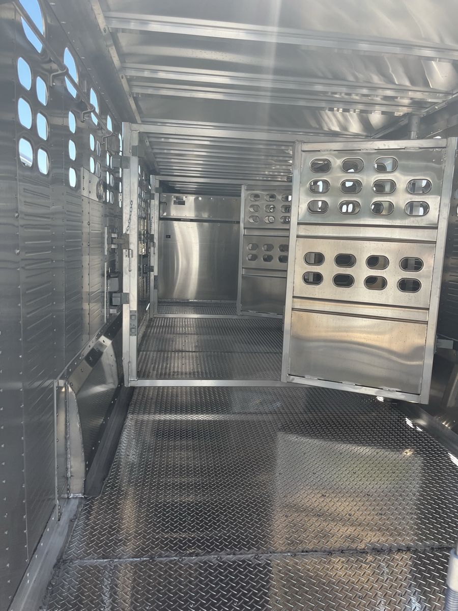Main image 4