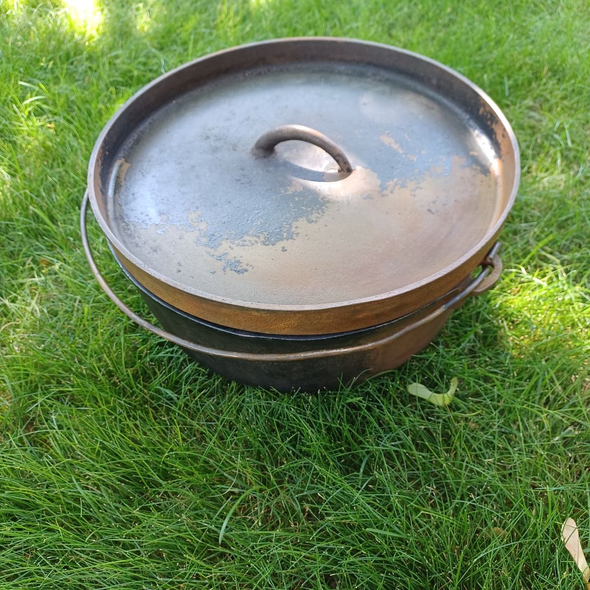 12QT Cast Iron Dutch Oven