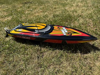 Pro Boat Sonicwake V2 36" Self-Righting Brushless Deep-V RTR With 4 Spektrum Safe 3S 5000's