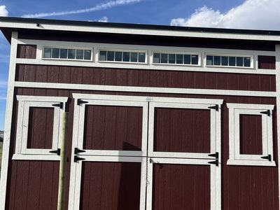 Horse Enclosed Stall / Uniquie Shed