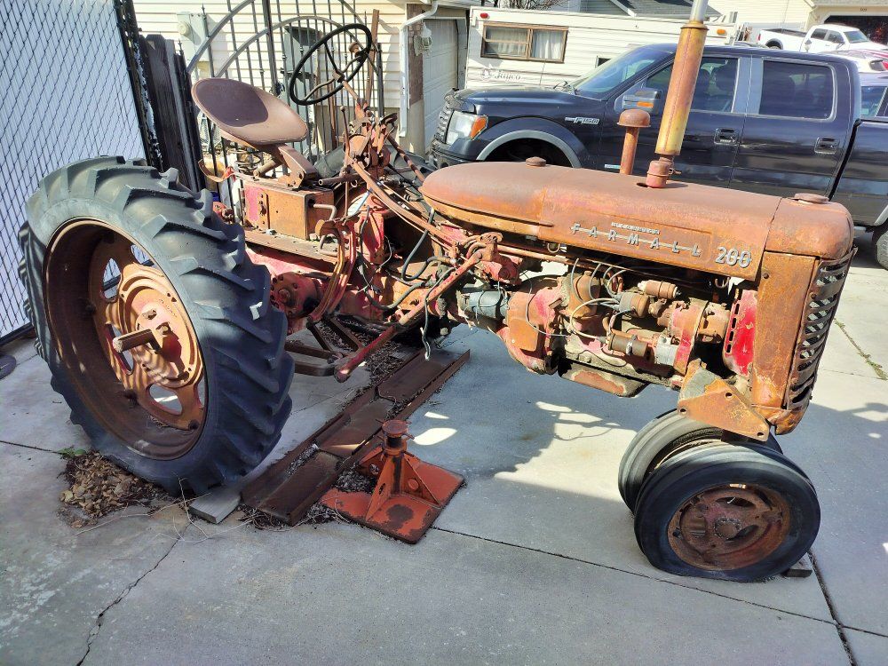 Farmall 200 Tractor