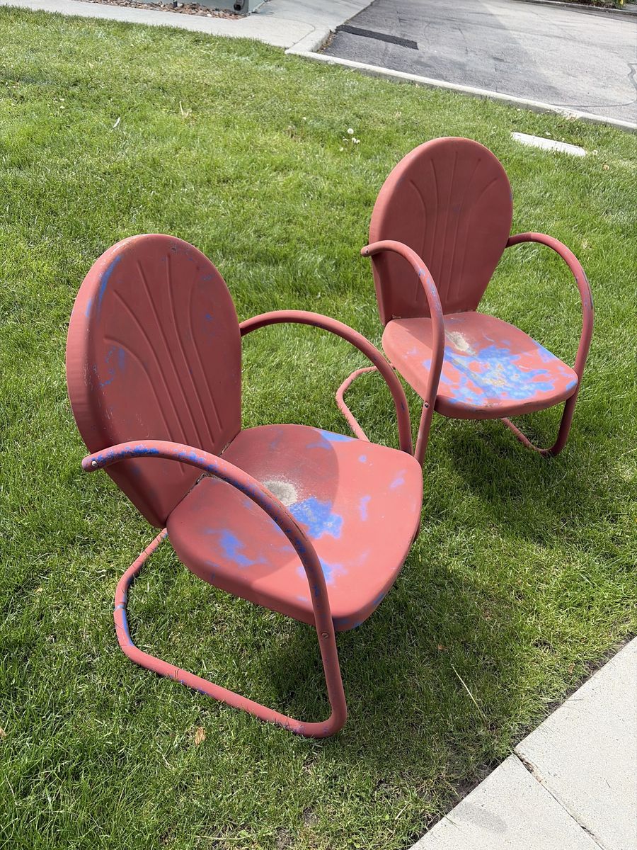 Mid Century Shell Back Patio Chair Set