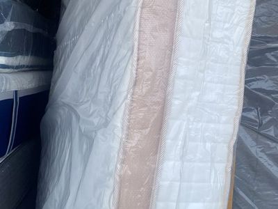 Full size mattress