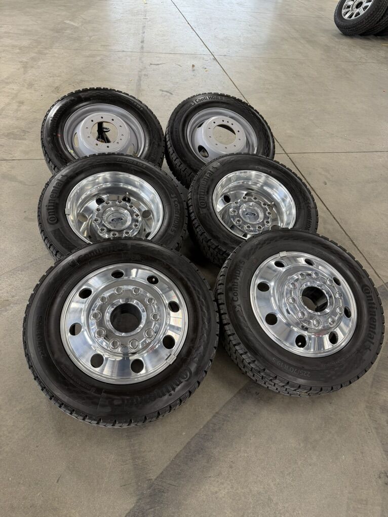 NEW 2026 Ford F450 OEM 19.50 Wheels/ 225/70/19.5