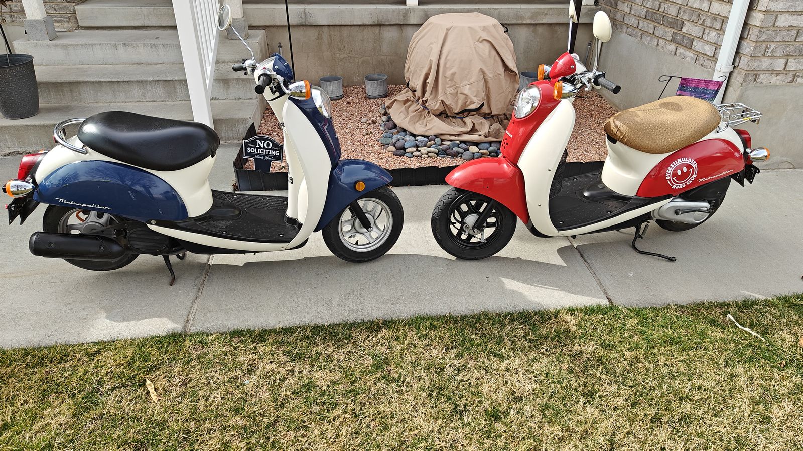 2 Honda Metropolitans 49cc 4-Stroke