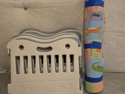 Baby Playpen and mat