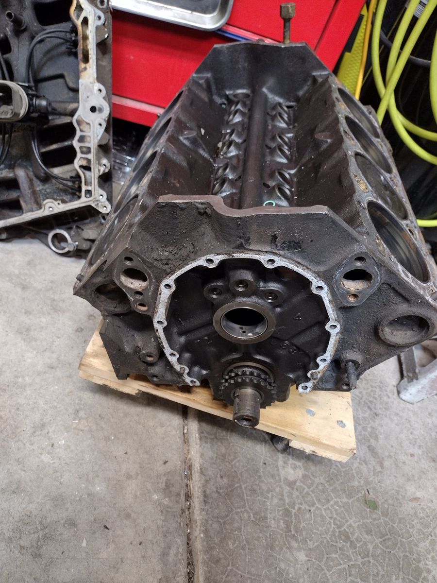 GM 350 TBI short block sbc 5.7L