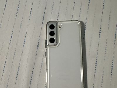 Samsung Galaxy S22 - Unlocked, Great Condition, Clear Case Included