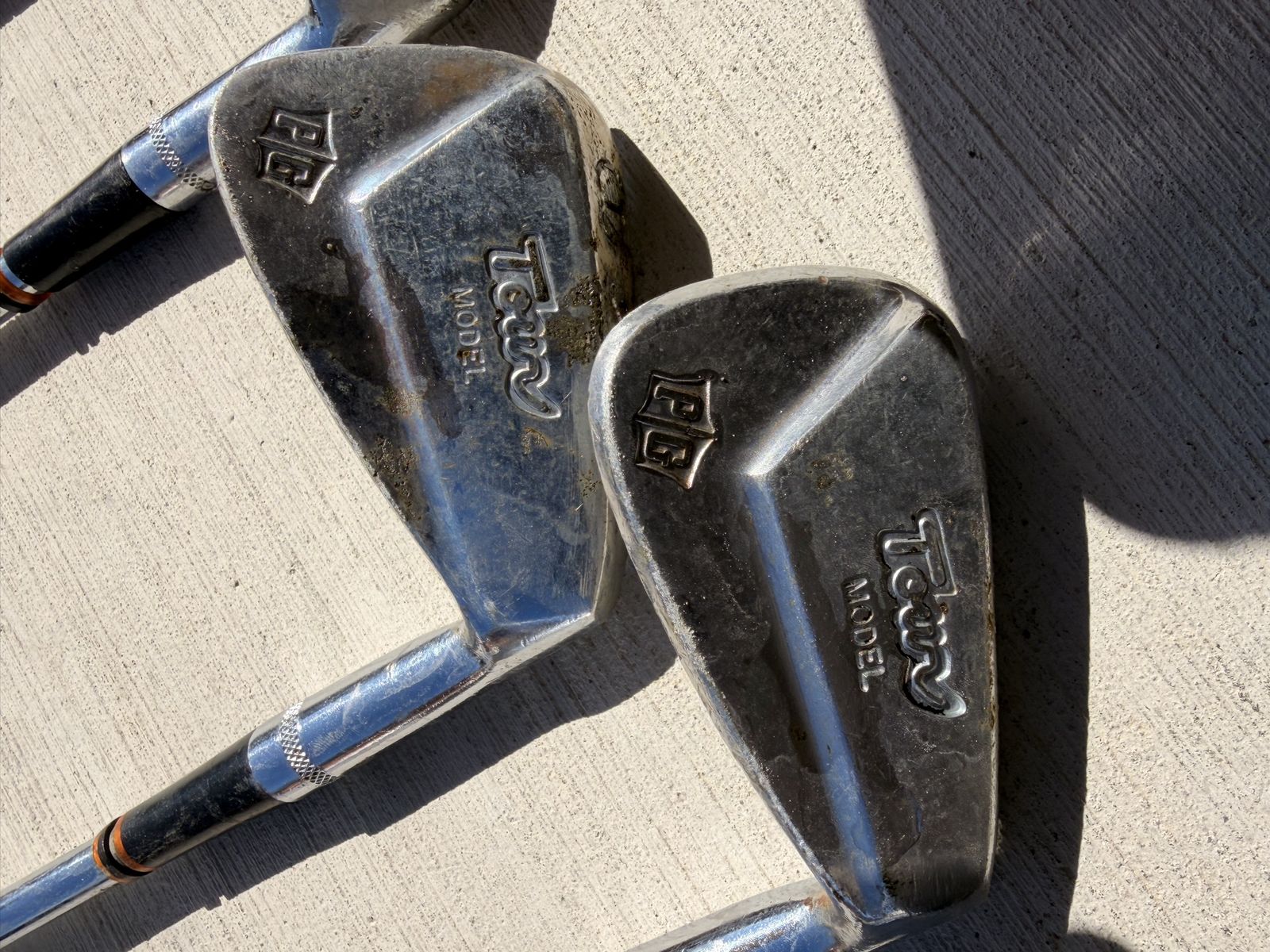 TPG Tour Model Golf Club Iron Set (2-Pinching and putter) - Used Condition