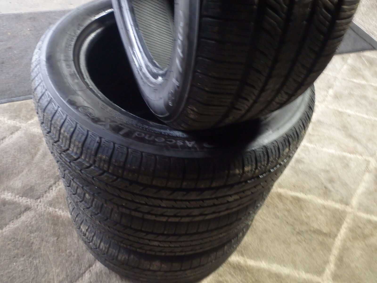 225/55R17 YOKOHAMA AVID ASCEND LX SET OF USED TIRES