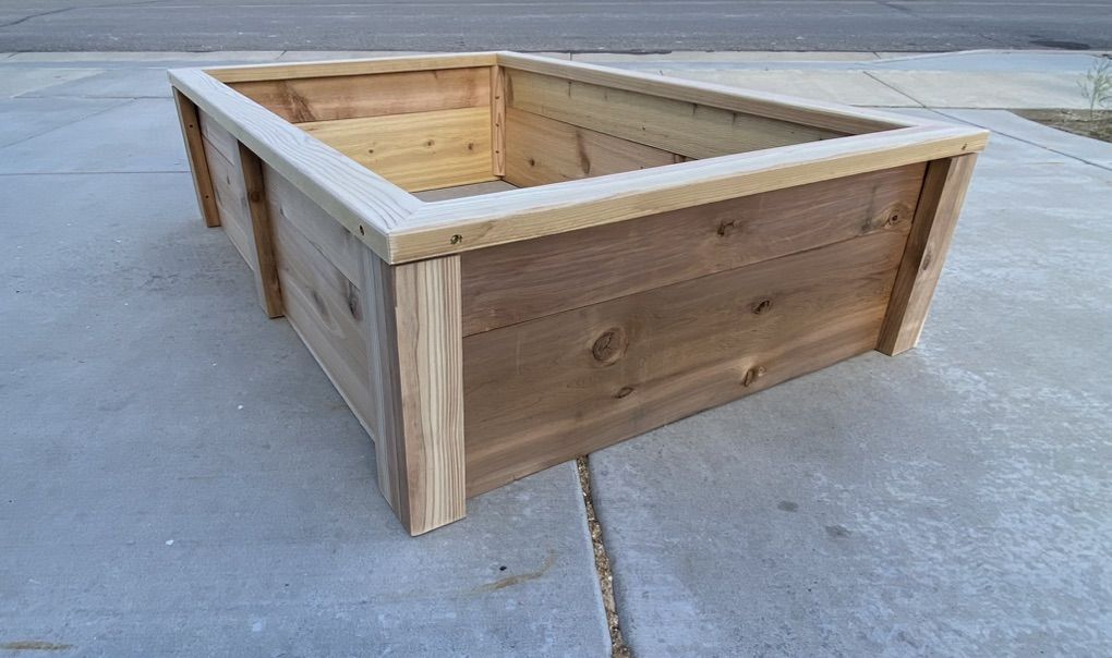 Longer Lasting Thicker and Metal Braces Garden Box