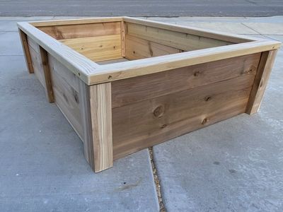 Longer Lasting Thicker and Metal Braces Garden Box