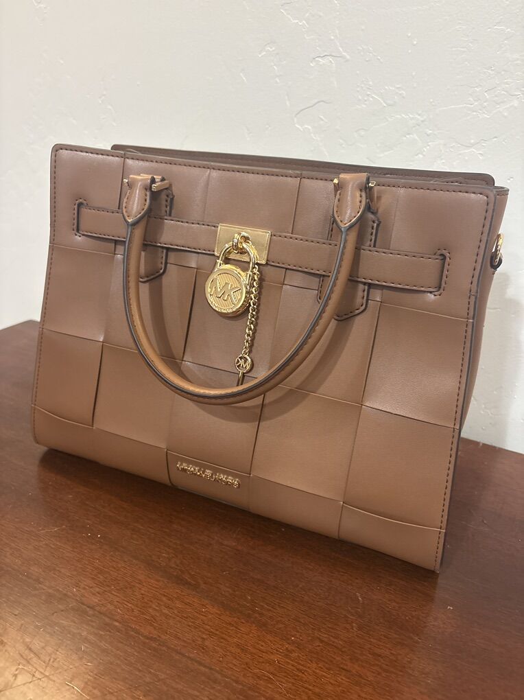Michael Kors Purse - Like New-Rarely Used