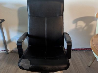 Black Faux Leather High-Back Swivel Office Chair with Armrests