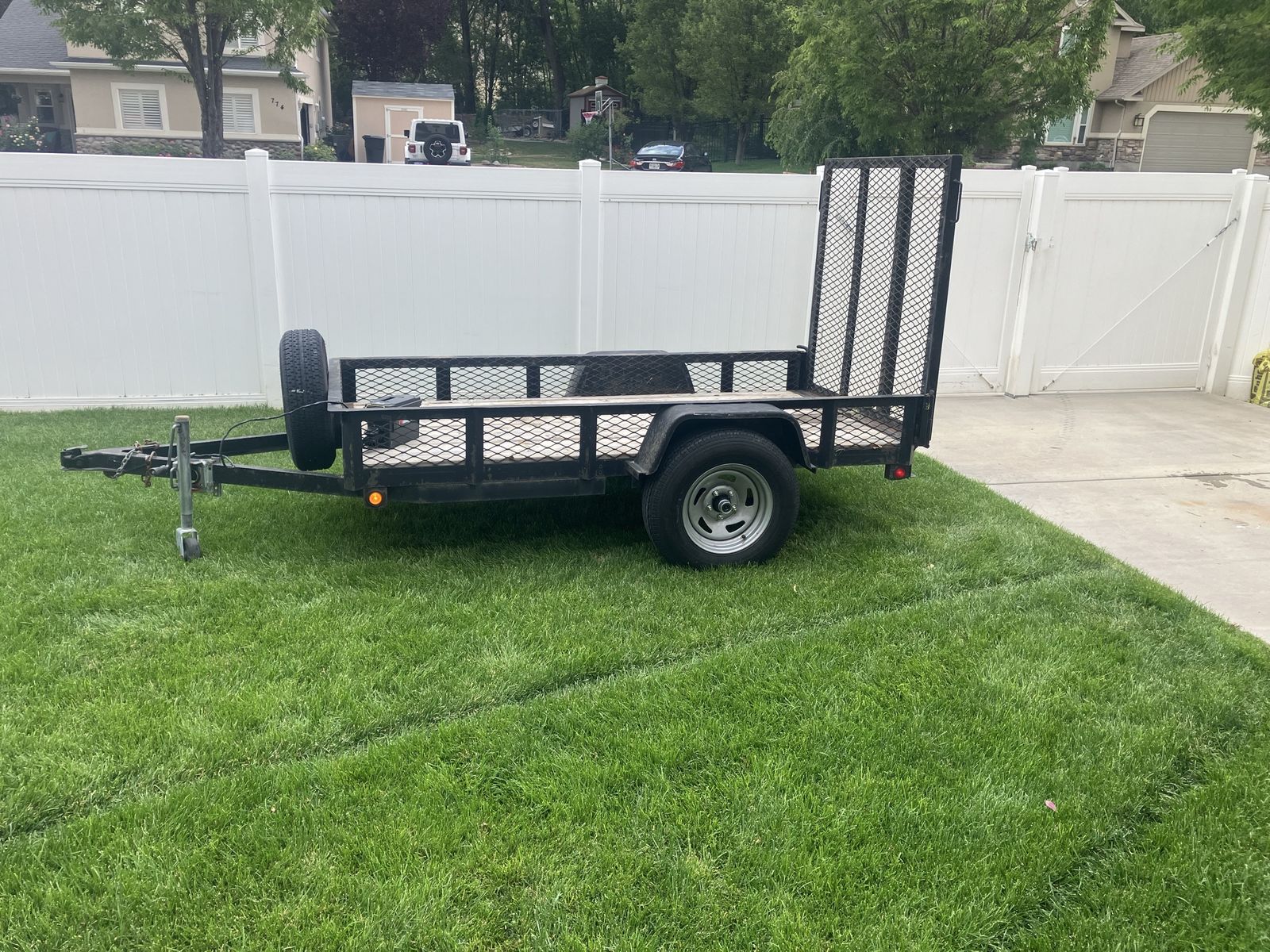 Big Bubbas 4x8 Utility trailer