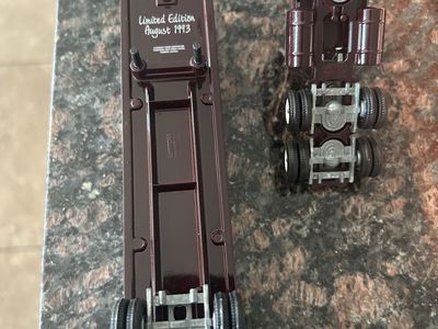 1993 Hershey’s WINROSS die cast semi truck