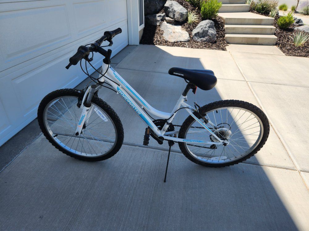 24" Girls bike