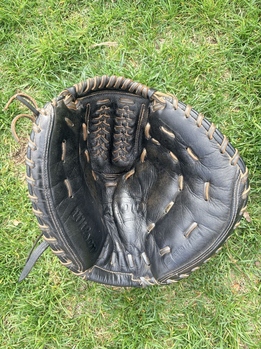 Wilson A600 Softball Catcher/Youth 1st Base Mitt!