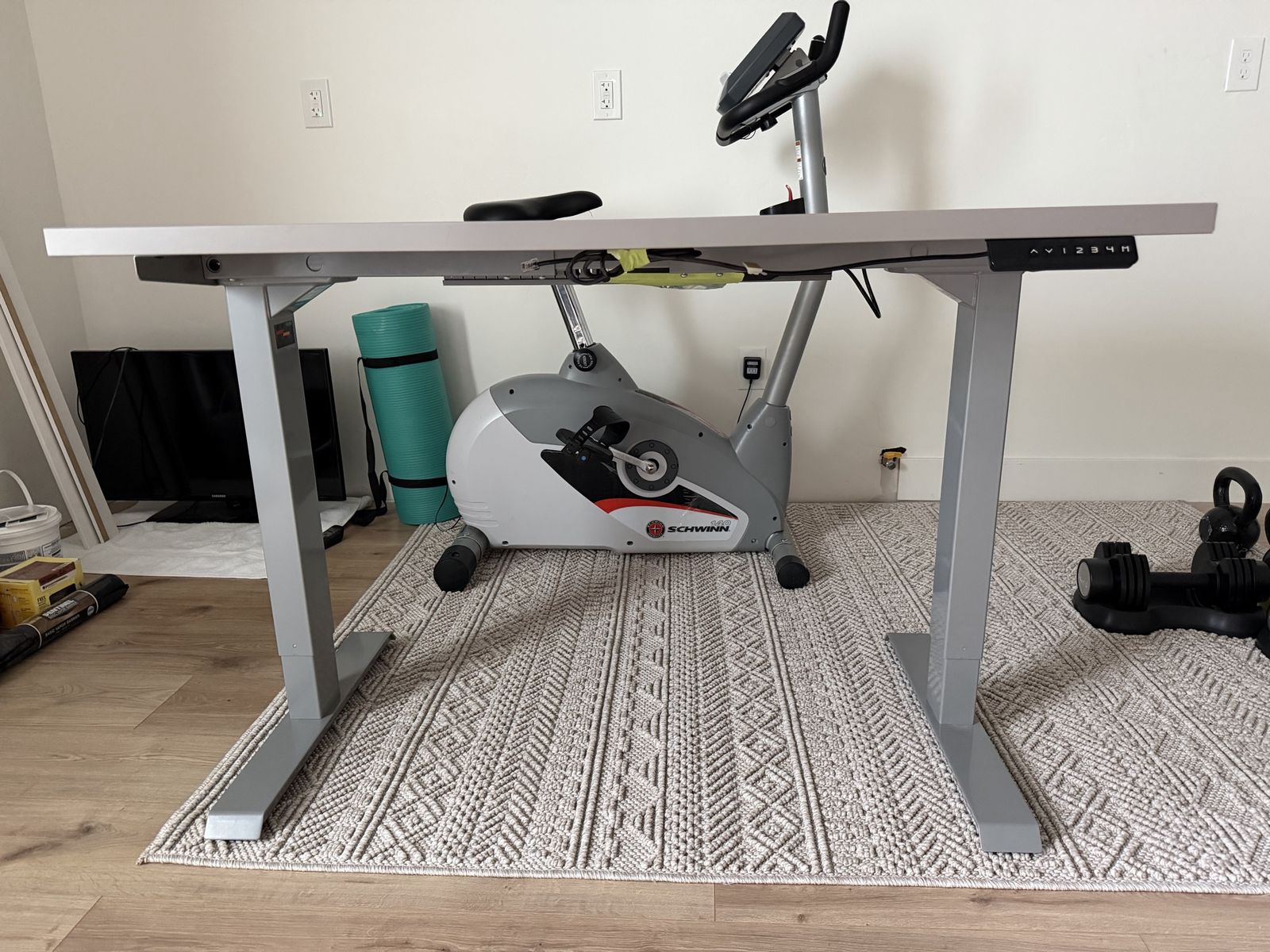 Power raising desk