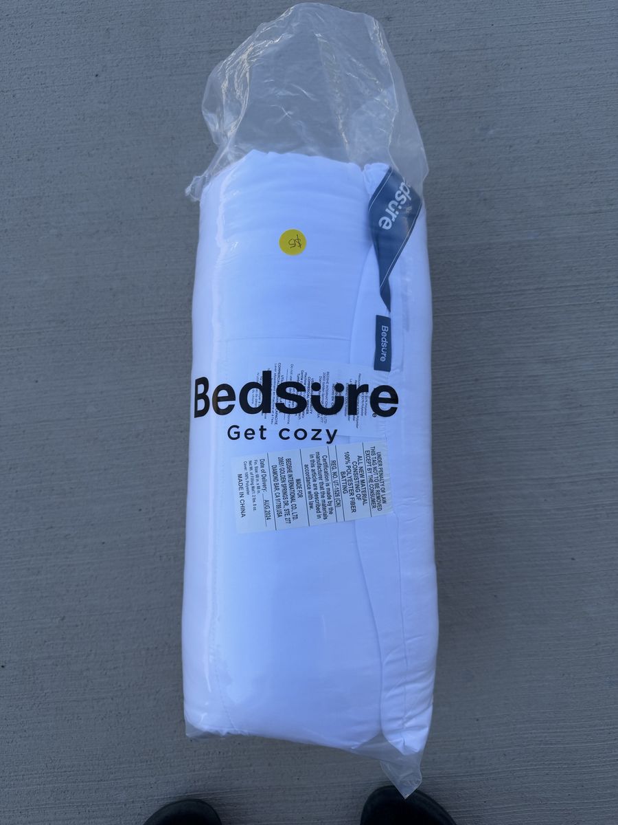 Bedsure Twin White Comforter / Duvet Insert