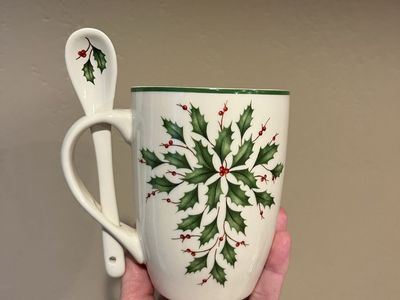 Lenox Christmas Holly Berry Cup And Spoon