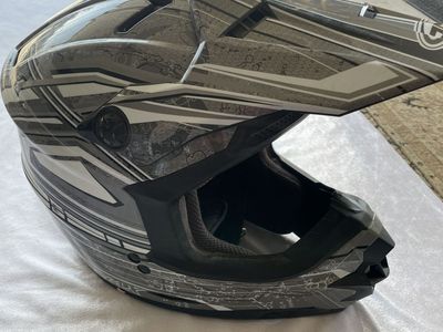 GMAX Race Technology Helmet size XXXL almost new condition