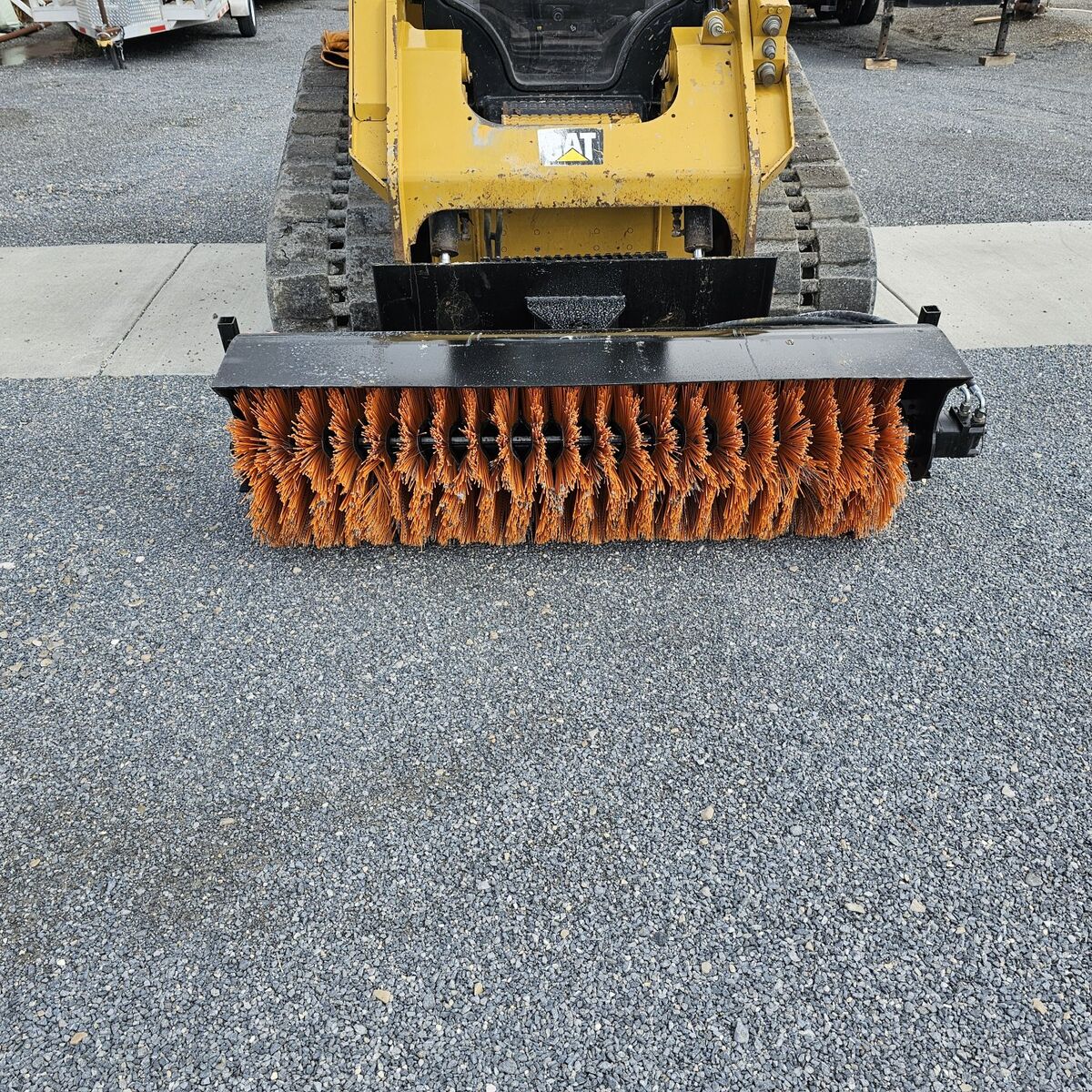 STEER SKID BROOM