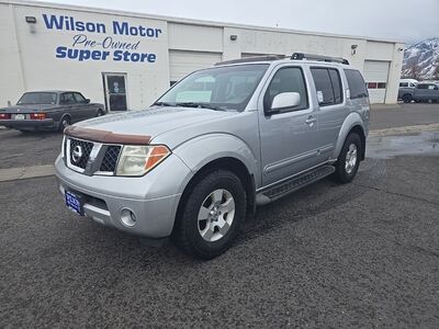 2005 NISSAN PATHFINDER SE