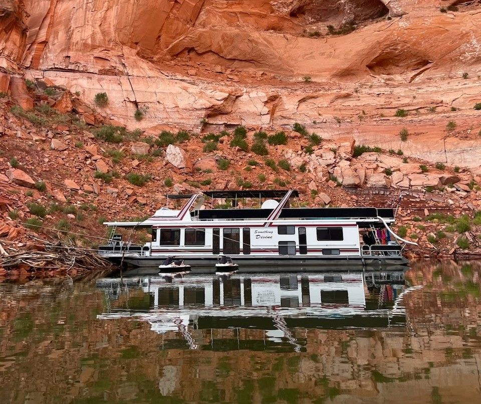 Sumerset 75’ x 16’ Houseboat - Bullfrog