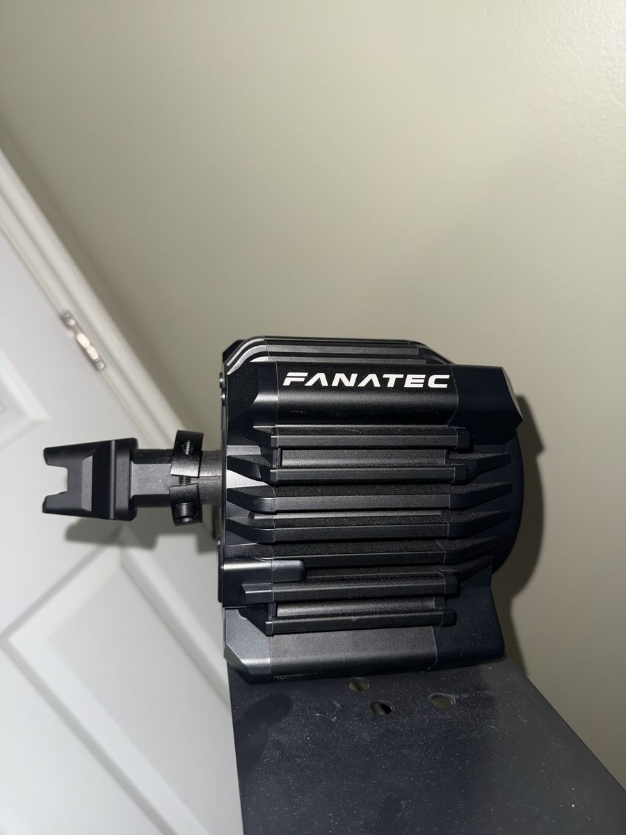 Fanatec DD 8nm with club sport wheel QR2