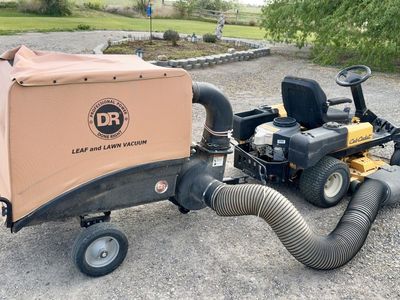 Cub cadet zero turn with leaf vacuum
