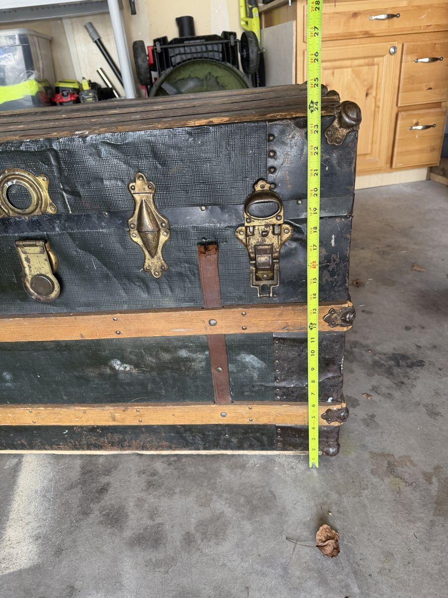 Main image 3