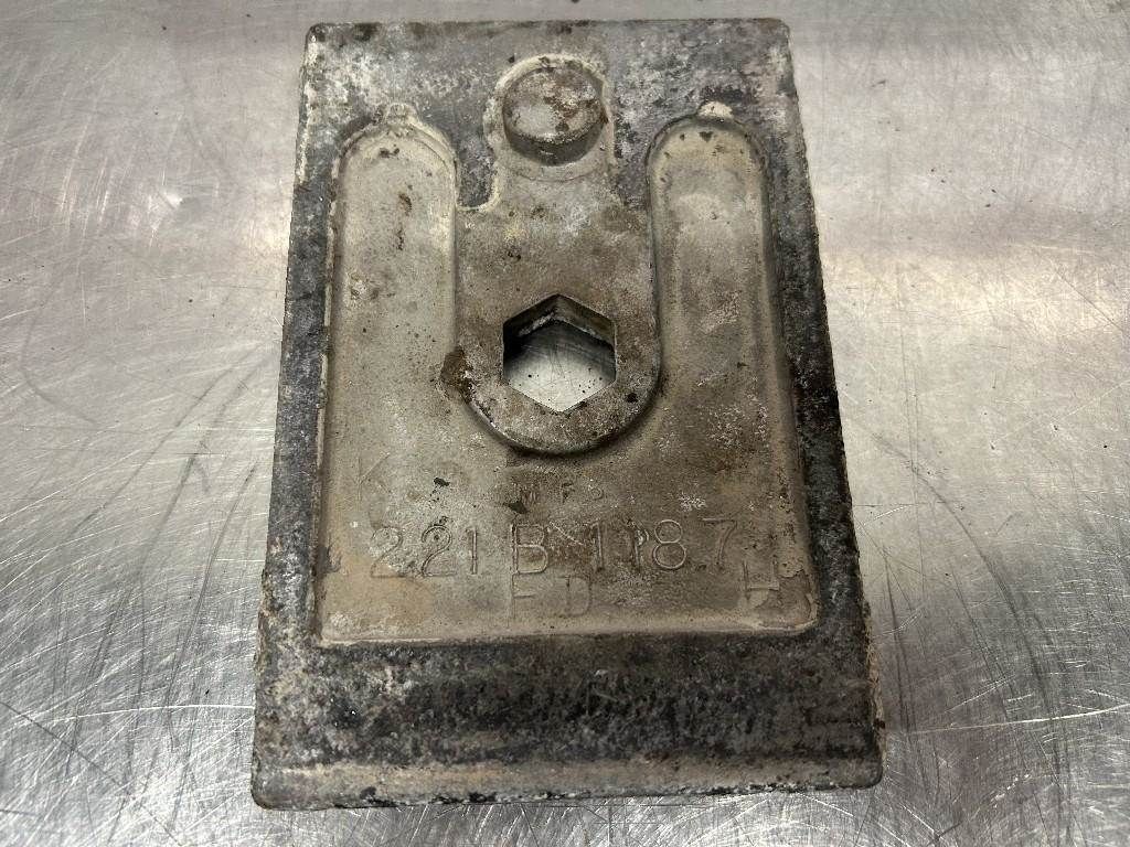 Main image 3
