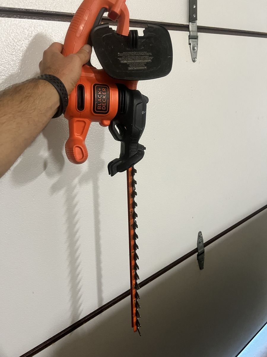 Black and decker hedge trimmer corded