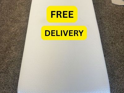 FREE DELIVERY - 10 inch CLEAN Twin Memory Mattress - GREAT CONDITION