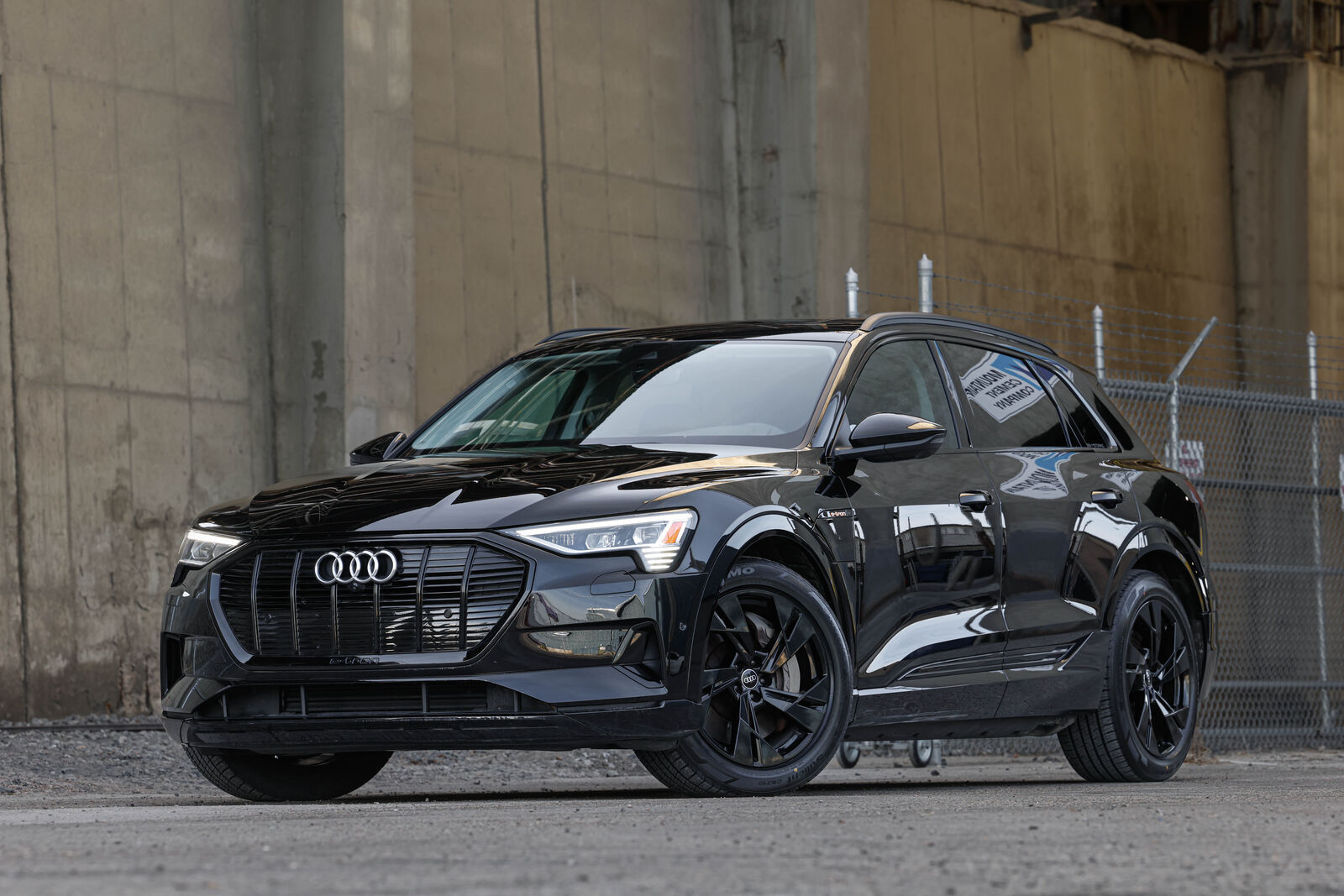 2021 AUDI ETRON SUV quattro Premium