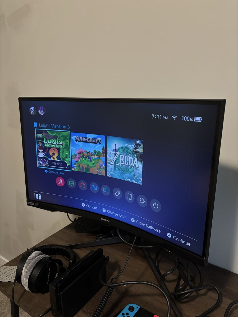 Samsung Odyssey G7 Curved Gaming Monitor 240Hz QLED