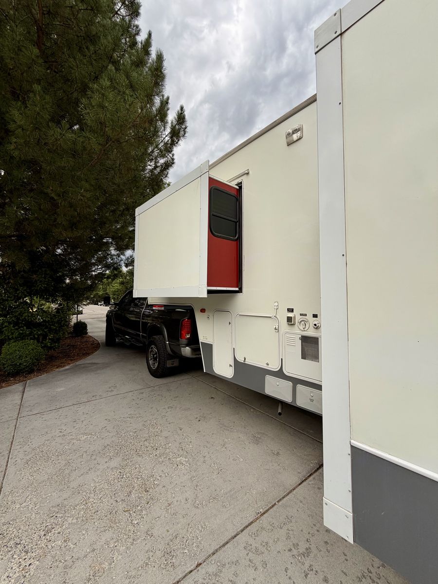 Main image 3