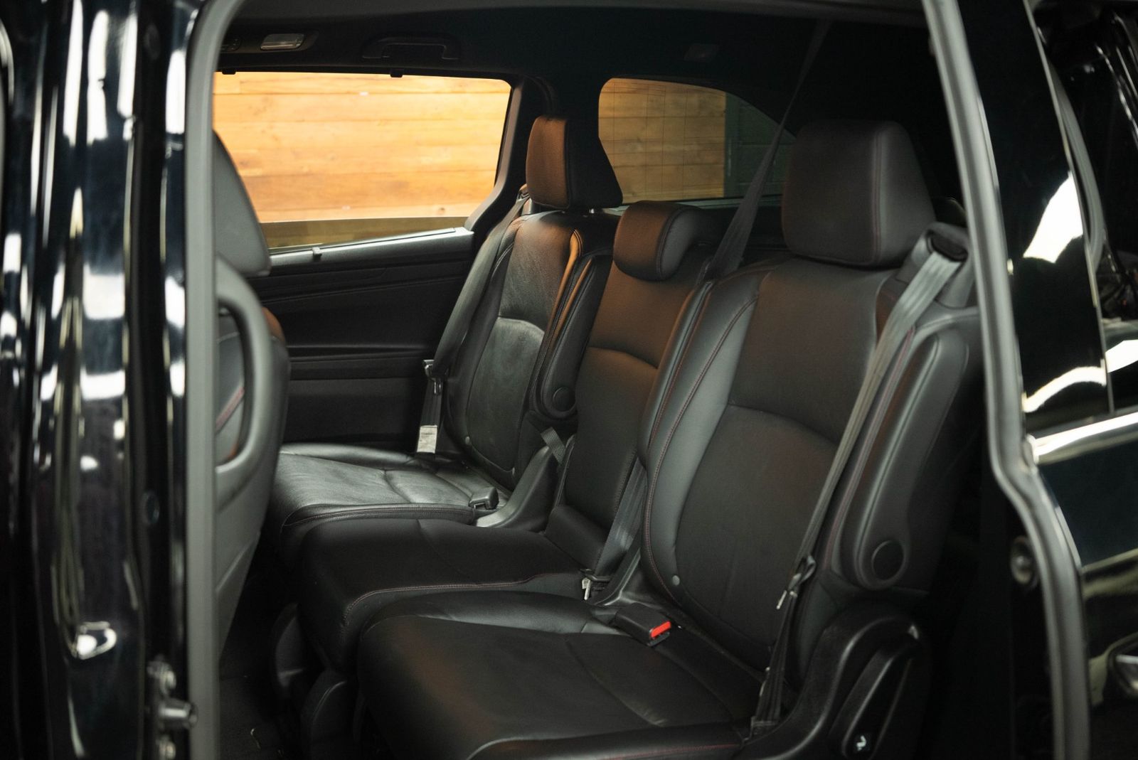 Main image 10