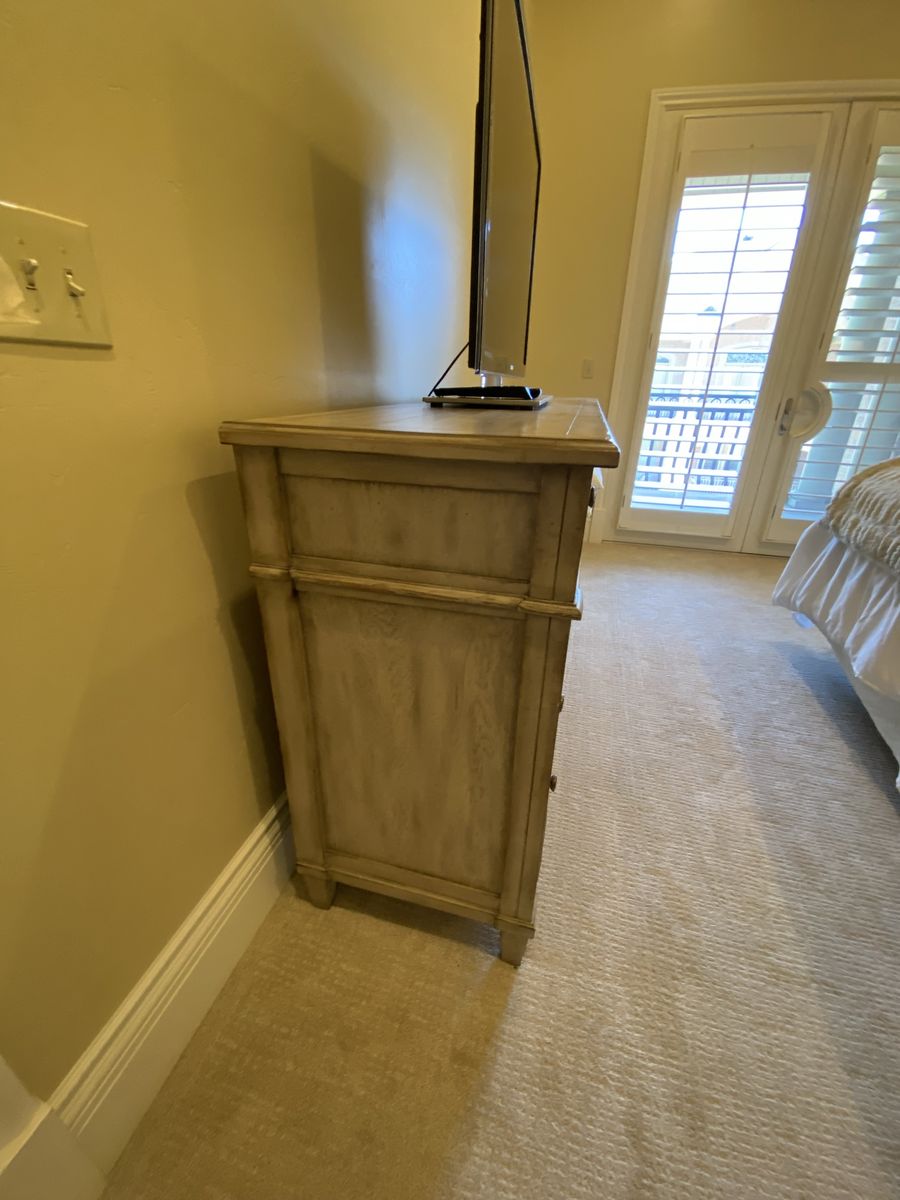 Main image 9