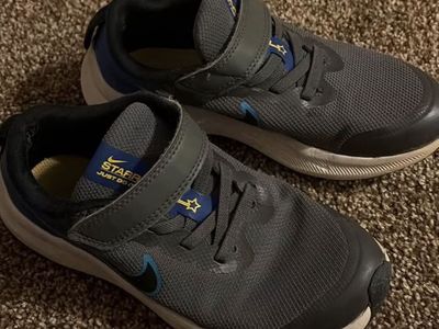 Size 12 (Little Boy) Grey Nike Sneakers