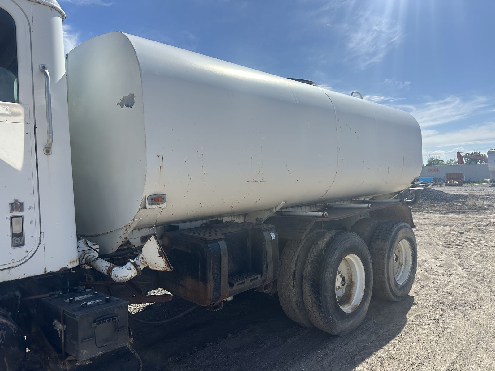 4,000 Gallon Water Tank