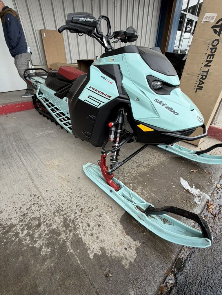 2024 Skidoo freeride 154 3 10.25 Screen