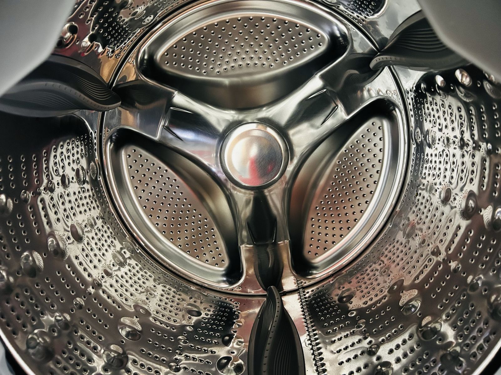 Main image 3
