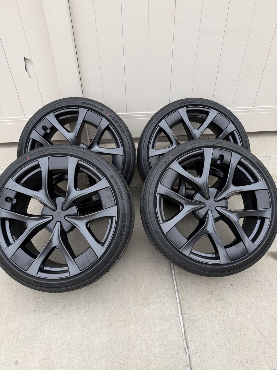 Tesla Model Y 21 Performance Wheels Tires 2026
