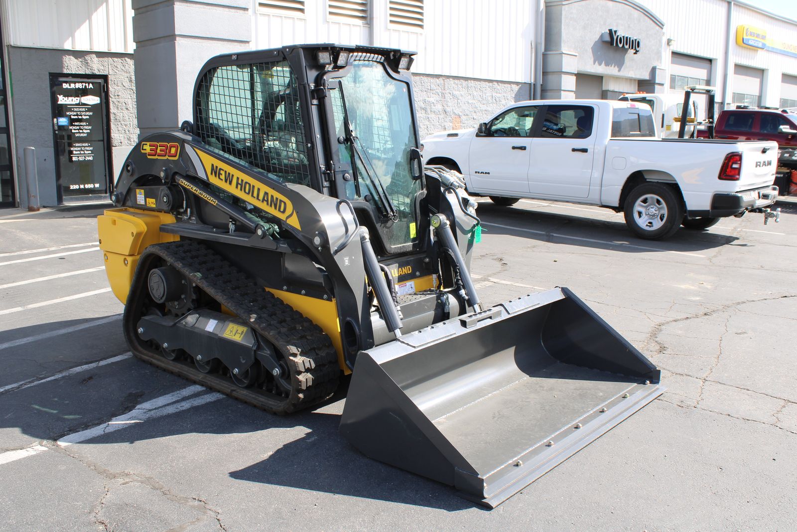 New Holland C330