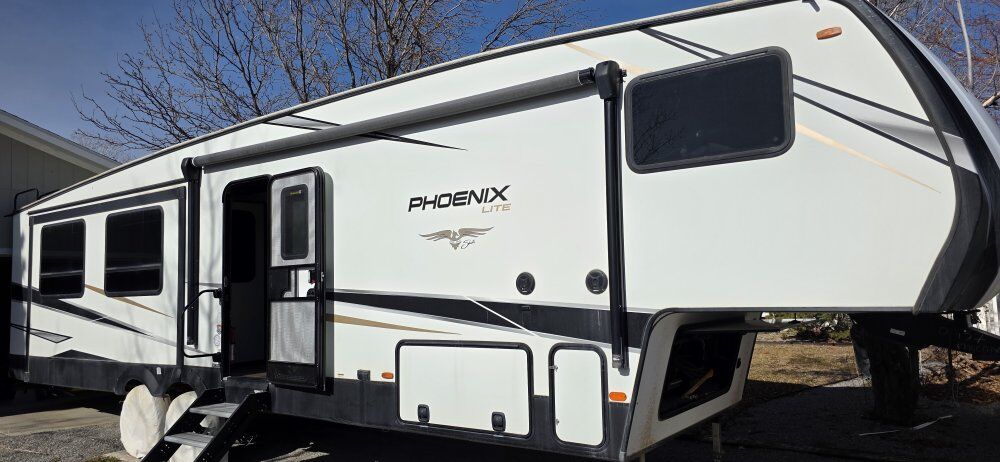 2021 Shasta Phoenix 30BH