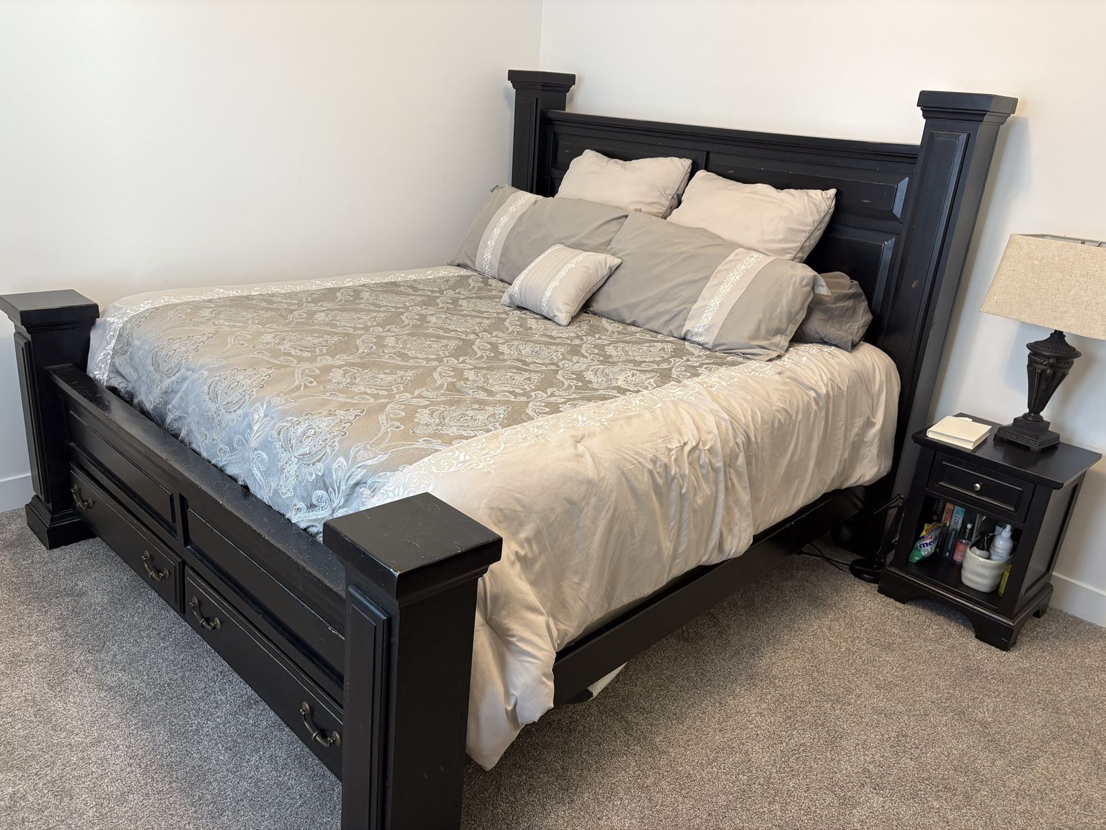 King Bedroom Set (5pc) $900 OBO + FREE Intellibed Mattress - Herriman