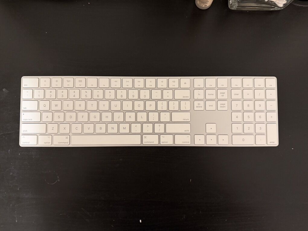 Apple Magic Wireless Keyboard with Numeric Keypad
